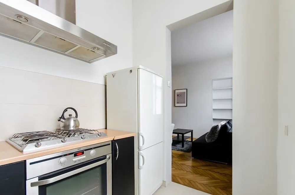 Appartement Penguin Rooms - Train Station Cracovie